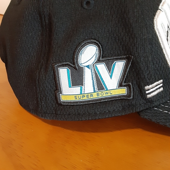Tampa Bay Buccaneers New Era Black Super Bowl LIV Champions 9Forty Hat One Size - Picture 2 of 9